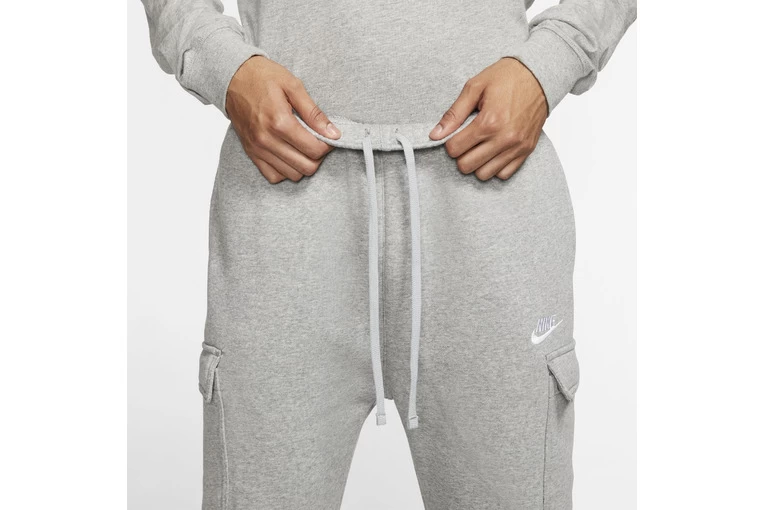 Nike Club Fleece Traininsbroek Grijs/wit Heren 3 Nike Club Fleece Traininsbroek Grijs/wit Heren - Afbeelding 3