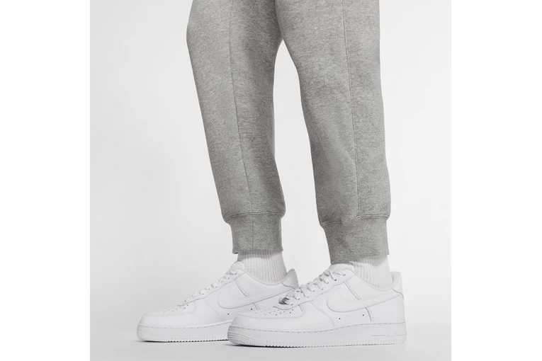 Nike Club Fleece Traininsbroek Grijs/wit Heren 6 Nike Club Fleece Traininsbroek Grijs/wit Heren - Afbeelding 6