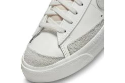 Nike Blazer Mid '77 Sneaker Sail/light Bone Dames -Koop de nieuwe sportmode. 37101903 6