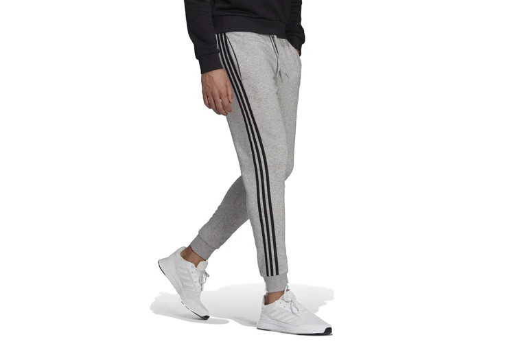 Adidas Essentials Fleece Fitted 3-Stripes Broek Medium Grey Heather Dames 4 Adidas Essentials Fleece Fitted 3-Stripes Broek Medium Grey Heather Dames - Afbeelding 4