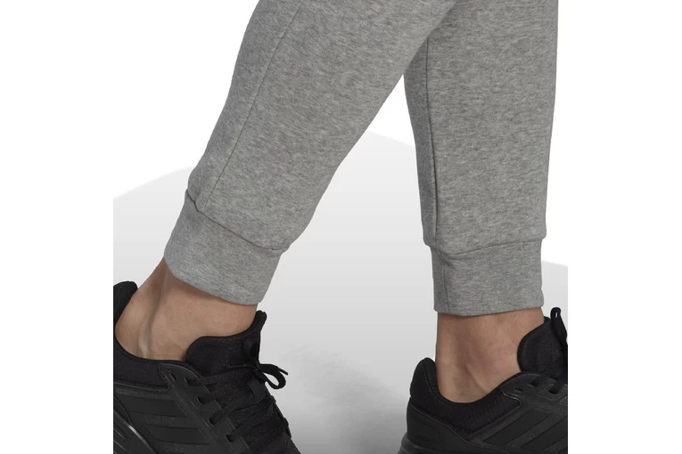 Adidas Essentials Fleece Regular Tapered Broek Medium Grey Heather Heren 3 Adidas Essentials Fleece Regular Tapered Broek Medium Grey Heather Heren - Afbeelding 3
