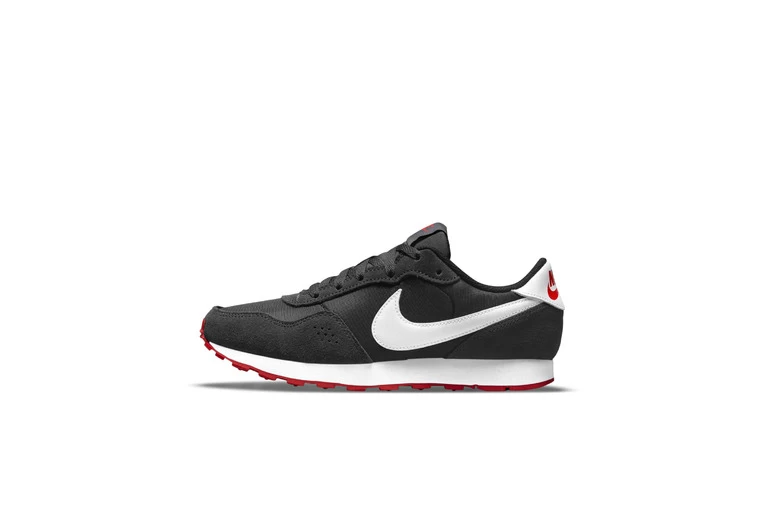 Nike MD Valiant Sneakers Zwart/Dark Smoke Grey/University Red/Wit KIDS 2 Nike MD Valiant Sneakers Zwart/Dark Smoke Grey/University Red/Wit KIDS - Afbeelding 2